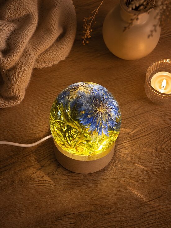 "BUMBA" 6.2 cm Epoksīda sveķu lampa ,,Rudzupuķe" | SpiiidBotanics roku darbs