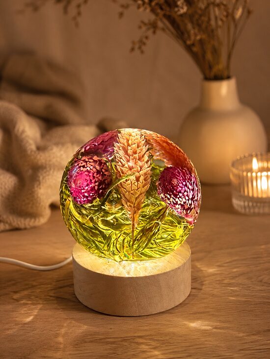 "BUMBA" 6.2 cm Epoksīda sveķu lampa ,,Āboliņa zieds" | SpiiidBotanics roku darbs